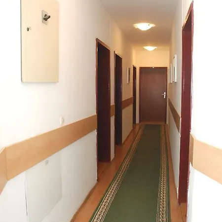 7号酒店 2* 斯科普里